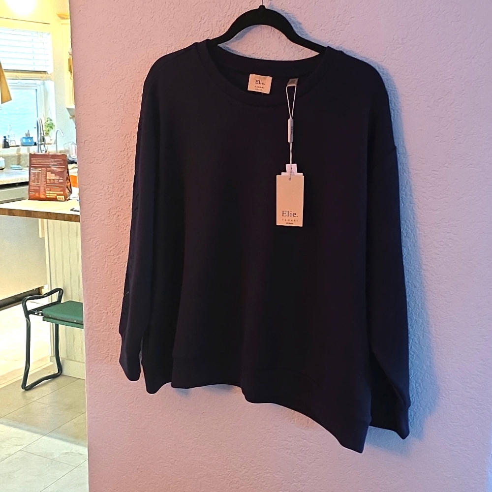 Elie Tahari Lace Sleeve Scuba Sweatshirt – Navy | 1X | NWT